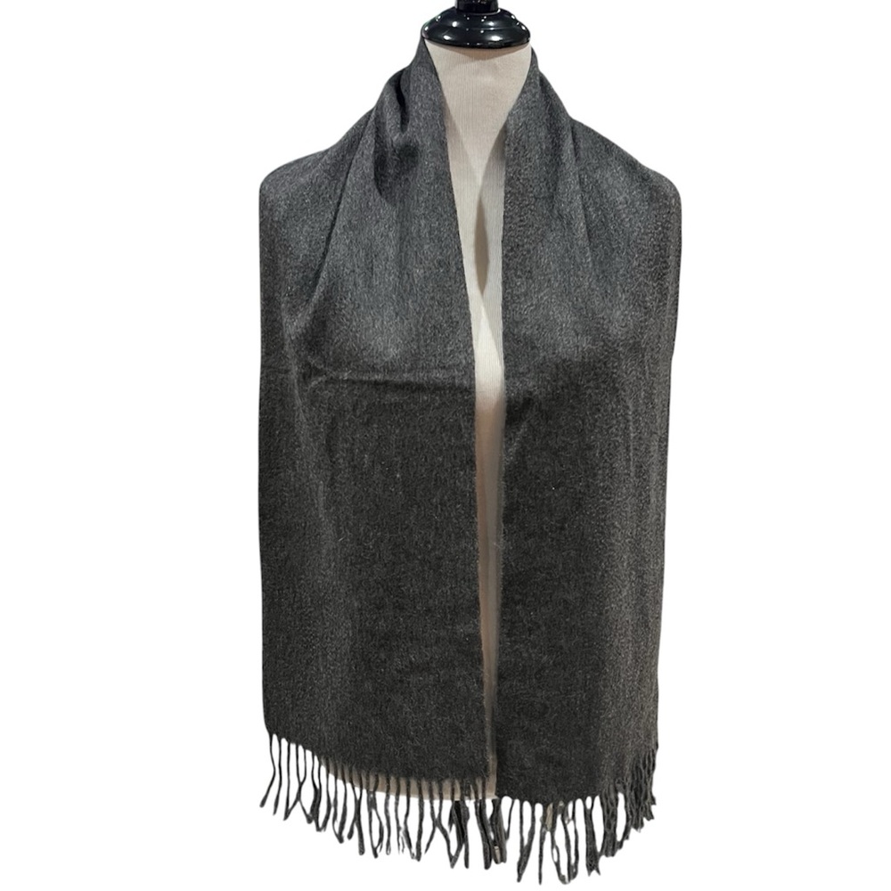 V. Fraas Gray 100% Cashmere Fringe Scarf
